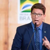 C�mara diz ao STF que viagens de deputado M�rio Frias ainda est�o sendo analisadas