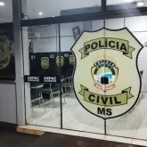 Jovem de 16 anos � morto a tiros dentro de casa na frente da fam�lia