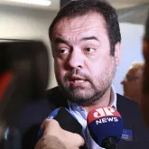 Opera��o contra Castro faz PL repensar candidatura no Rio