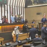 AL-BA aprova abono para professores e convers�o de licen�a-pr�mio em dinheiro para servidores