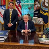 PT ignora encontro de Fl�vio com Trump: 'Pregar para convertido'