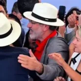 Del�bio, ex-tesoureiro do PT, posta v�deo abra�ando Lula e diz que s�o amigos