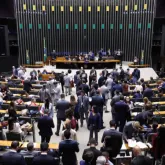 Pesquisa mostra que 48% acham o trabalho da C�mara p�ssimo e 44% pensam o mesmo do Senado