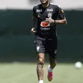 Neymar treina com a sele��o pela primeira vez ap�s les�o