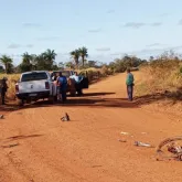 Motociclista morre ao bater em caminhonete em estrada de terra em Mato Grosso