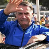Ex�rcito entrega armas de Bolsonaro � Pol�cia Federal e informa que duas est�o faltando