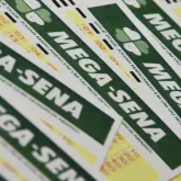 Mega-Sena acumula e pr�mio vai para R$ 25 milh�es; veja os n�meros sorteados