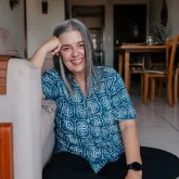 Escritora carioca Lilian Dias reflete sobre a vida em novo livro emocionante
