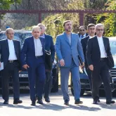 Radicais iranianos acusam negociadores de golpe ap�s acordo com os EUA