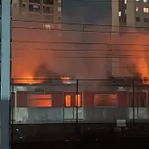 Ap�s caos e inc�ndio, CPTM deve retomar linhas de trem em S�o Paulo