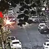 Viatura da prefeitura � atacada com bomba em Copacabana e prefeito diz que foi vingan�a