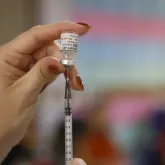 Vacina contra HPV reduz infec��o em jovens pela metade