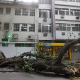 Trag�dia no Rio: tr�s pessoas morrem eletrocutadas ap�s forte ventania