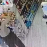 Pol�cia prende grupo de mulheres que roubava farm�cias no DF
