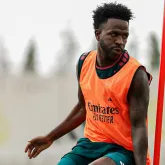 Vini Jr volta a treinar no Real e Arsenal quer contratar o astro