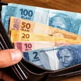 Dinheiro parado na conta corrente pode gerar preju�zo de mais de R$ 1 mil por ano