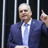 Alfredo Gaspar, ex-secret�rio de ministro de Lula, � escolhido como vice de Fl�vio Bolsonaro