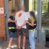 Foragido sexual mais procurado do Reino Unido � preso em bar na Espanha
