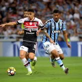 Marcos Ant�nio abre o placar para o S�o Paulo contra o Gr�mio; veja o gol