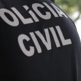 Suspeito de homic�dio em 2016 � preso ao tentar regularizar celular roubado em delegacia de Salvador