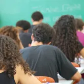 Vestibular 2027: Fuvest lan�a Guia de Carreiras para ajudar na escolha da profiss�o