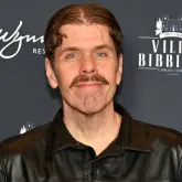 Fam�lia de Perez Hilton esclarece estado de sa�de do influenciador e revela que ele precisar� de cirurgia