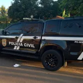Carro batido abandonado escondia mais de meia tonelada de maconha