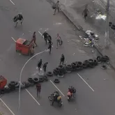 Protesto fecha avenidas na Mangueira e complica o tr�nsito no Rio