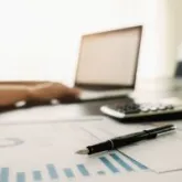 Micro e pequenas empresas precisam escolher novo regime de tributos at� setembro