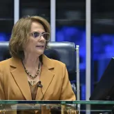 Damares defende sigilo da fonte e critica STF no Senado