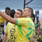 Fl�vio Bolsonaro e Douglas Ruas convocam apoiadores para lan�amento da campanha em Copacabana