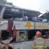 Acidente com �nibus na Serra de Petr�polis, no Rio, deixa ao menos 8 mortos