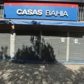 Demitidos da Casas Bahia podem receber menos do que a lei garante; entenda como fica o pagamento