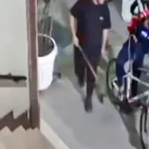 Justi�a mant�m presos seguran�as acusados de matar ciclista no Rio