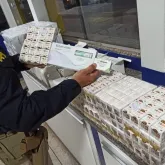 Quase 2 mil rem�dios ilegais, de emagrecedor a botox, s�o apreendidos pela PRF na BR-267