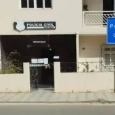 Homem fere mulher na cama com chave de fenda e leva ao hospital em Marcel�ndia
