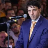V�deo: Renan Santos critica decis�o de Toffoli como 'ilegal' e 'persecut�ria' ap�s suspens�o do TSE