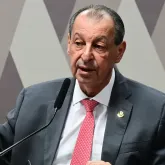 Senador derruba planos da oposi��o para manter regra de trabalhar 6 dias seguido