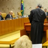 Alexandre de Moraes e Andr� Mendon�a sentam lado a lado no STF ap�s briga e mant�m postura cordata