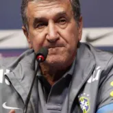 Tetracampe�o da Copa do Mundo de 1994 sai do hospital ap�s 2 meses