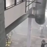 Fogo em loja de brinquedos assustar clientes no Mercad�o de Madureira