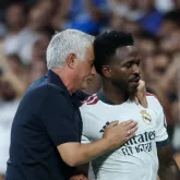 Mourinho elogia Vini Jr e diz que atacante est� na melhor forma f�sica do Real Madrid