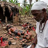 Terreiro em Santo Amaro � alvo de ataques racistas e religi�o � destru�da
