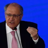 Alckmin cobra fim do vital�cio para ministros do Supremo e exige c�digo de �tica