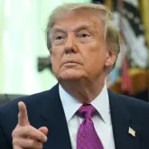 Trump e Dinamarca firmam acordo para controle militar de Groenl�ndia