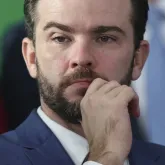 Ministro diz que aumento do Bolsa Fam�lia n�o foi feito por interesse nas elei��es