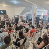 Casa em garagem vira cora��o cultural de cidade paulista de 22 mil