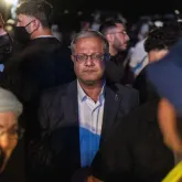 Piloto esfaqueou comandante e quase derrubou avi�o com 180 israelenses, diz Israel