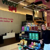 Emp�rio com 3 mil produtos plant-based nasce em S�o Paulo ap�s mudan�a radical na alimenta��o da fundadora