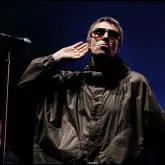 Gallagher xoca ator de novela brit�nica em guerra nos r�seaux